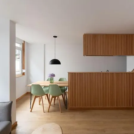 Ferreiros - Wood Design Lejlighed